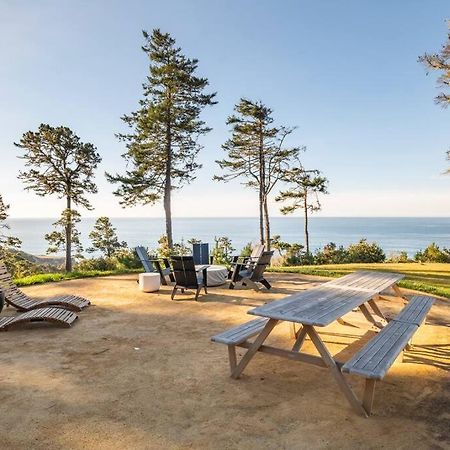 Driftwood Lodge ~ 5 Bedroom / 7 Bath ~ 30-Acre Private Estate On Hwy 1 ~ Hot Tub ~ Oceanview ~ Reunions & Retreats Walsh Landing Exterior foto