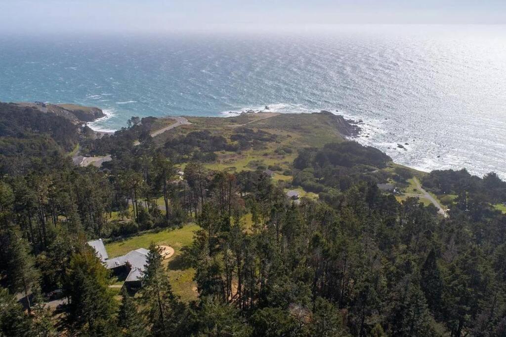 Driftwood Lodge ~ 5 Bedroom / 7 Bath ~ 30-Acre Private Estate On Hwy 1 ~ Hot Tub ~ Oceanview ~ Reunions & Retreats Walsh Landing Exterior foto