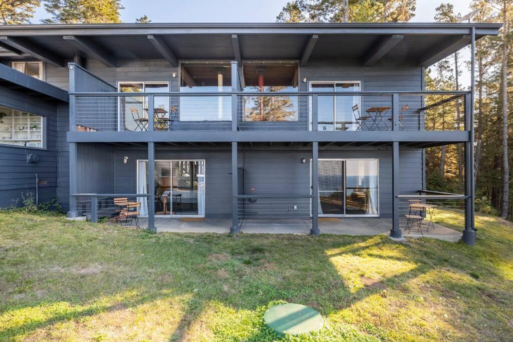 Driftwood Lodge ~ 5 Bedroom / 7 Bath ~ 30-Acre Private Estate On Hwy 1 ~ Hot Tub ~ Oceanview ~ Reunions & Retreats Walsh Landing Exterior foto